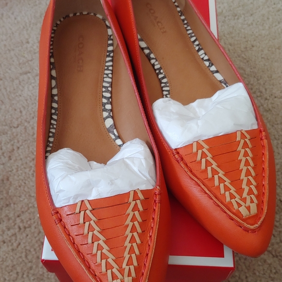 Coach Flats - Picture 1 of 3